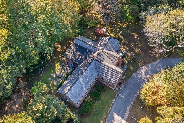324 Sandwich St, Plymouth, MA 02360