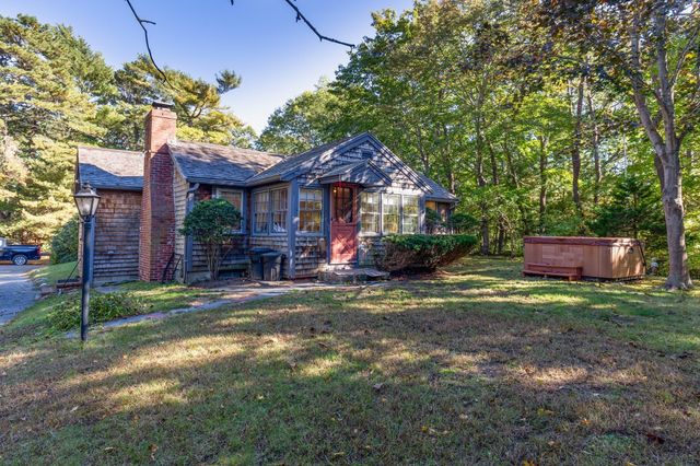 324 Sandwich St, Plymouth, MA 02360