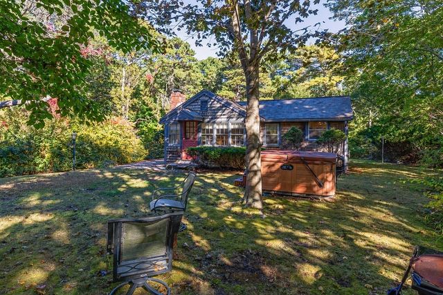 324 Sandwich St, Plymouth, MA 02360