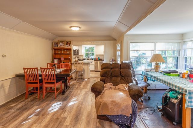 324 Sandwich St, Plymouth, MA 02360