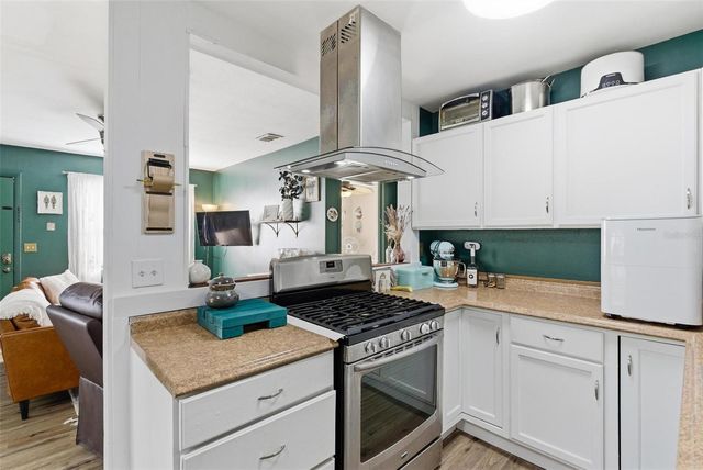 1532 ZINNIA DRIVE, Deltona, FL 32725