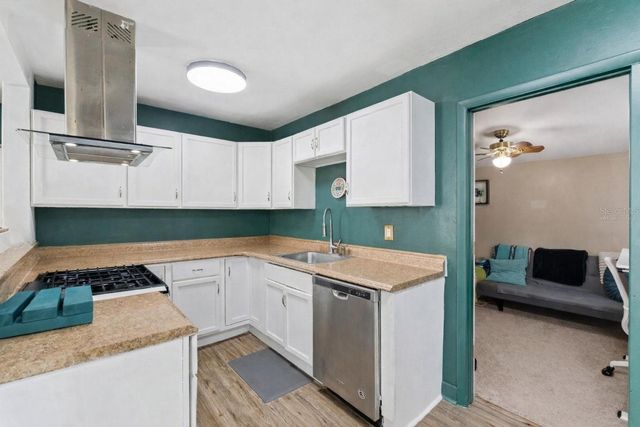 1532 ZINNIA DRIVE, Deltona, FL 32725