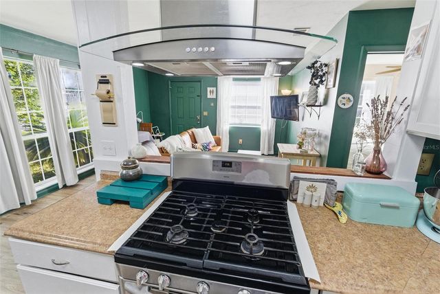 1532 ZINNIA DRIVE, Deltona, FL 32725