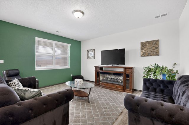 1838 Goldenflare Loop NE, Rio Rancho, NM 87144