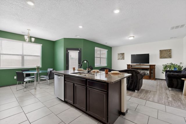 1838 Goldenflare Loop NE, Rio Rancho, NM 87144