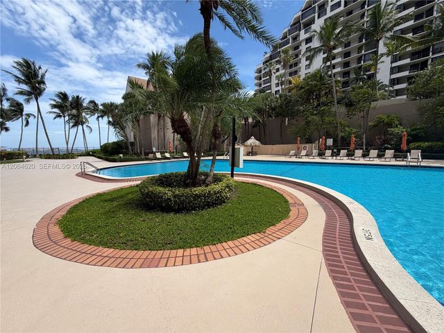 540 Brickell Key Drive 617, Miami, FL 33131
