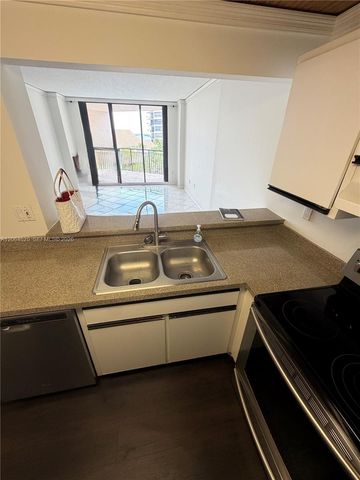 540 Brickell Key Drive 617, Miami, FL 33131