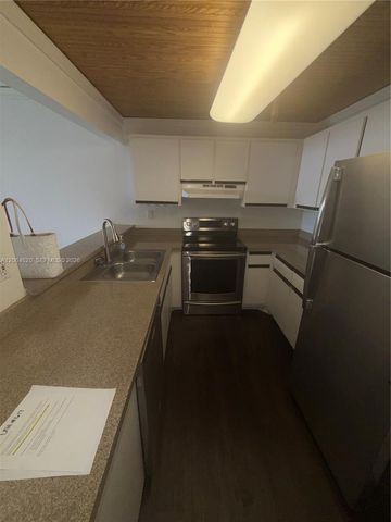 540 Brickell Key Drive 617, Miami, FL 33131