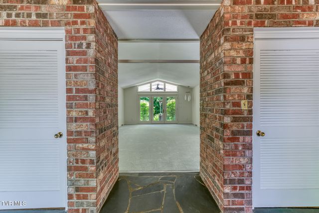 1013 King Richard Boulevard, Johnson City, TN 37604