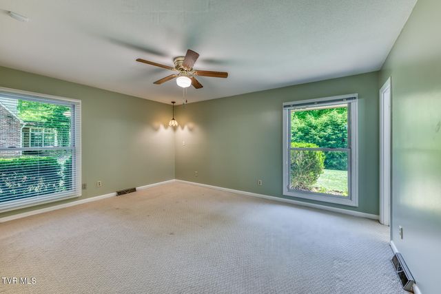 1013 King Richard Boulevard, Johnson City, TN 37604