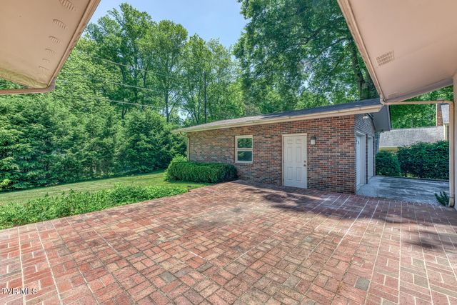 1013 King Richard Boulevard, Johnson City, TN 37604