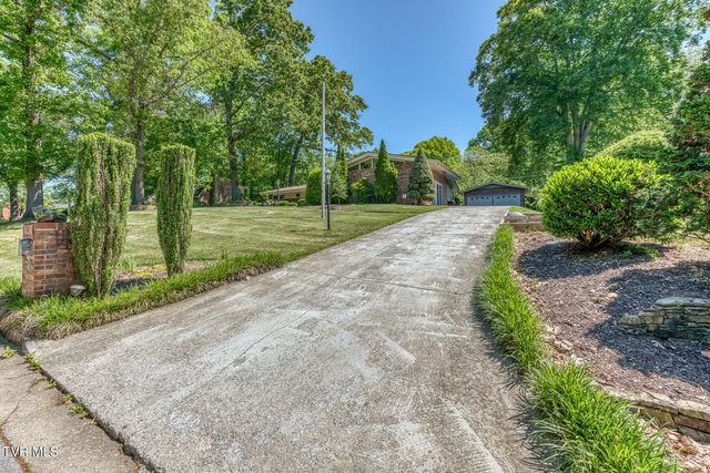 1013 King Richard Boulevard, Johnson City, TN 37604