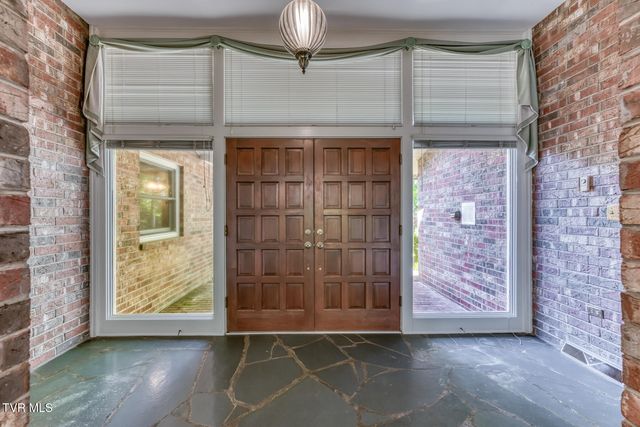 1013 King Richard Boulevard, Johnson City, TN 37604