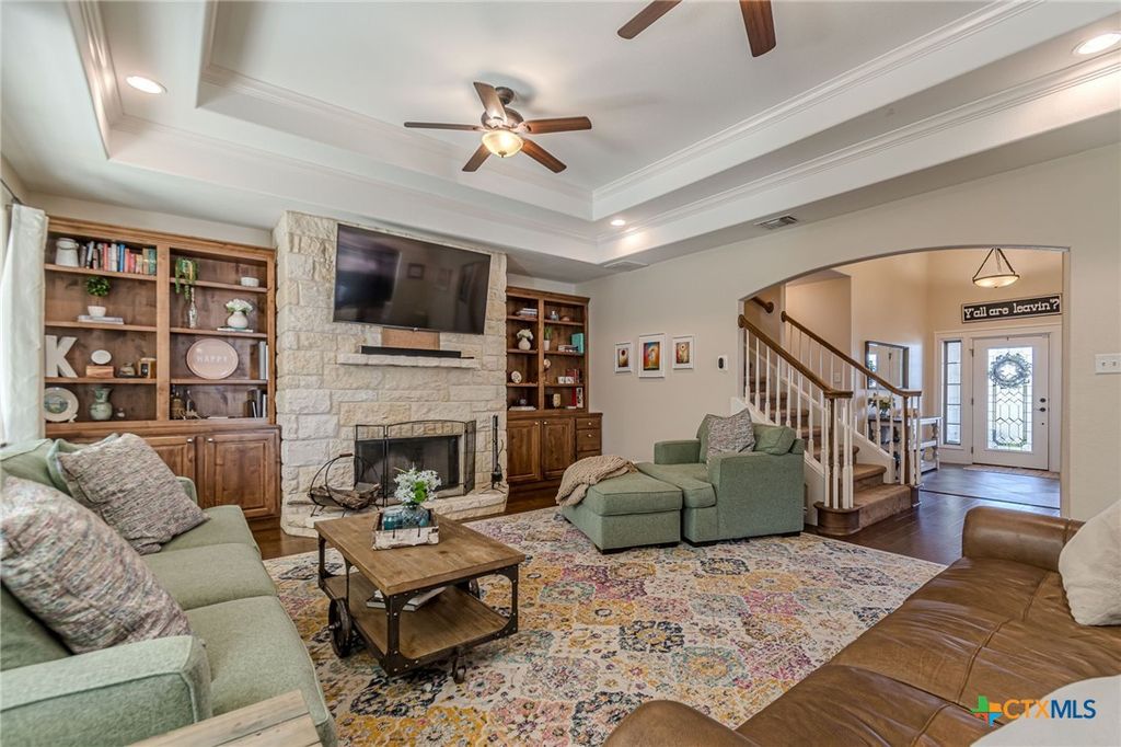 Image 10 of property listing at 105 Windcliff Way, New Braunfels, TX 78132
