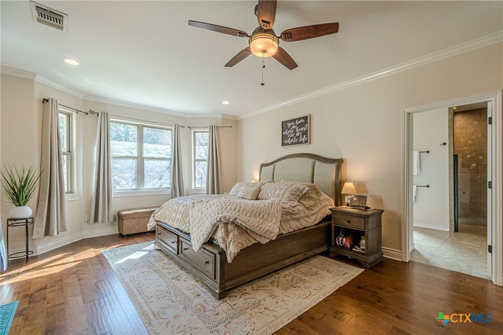 Image 19 of property listing at 105 Windcliff Way, New Braunfels, TX 78132