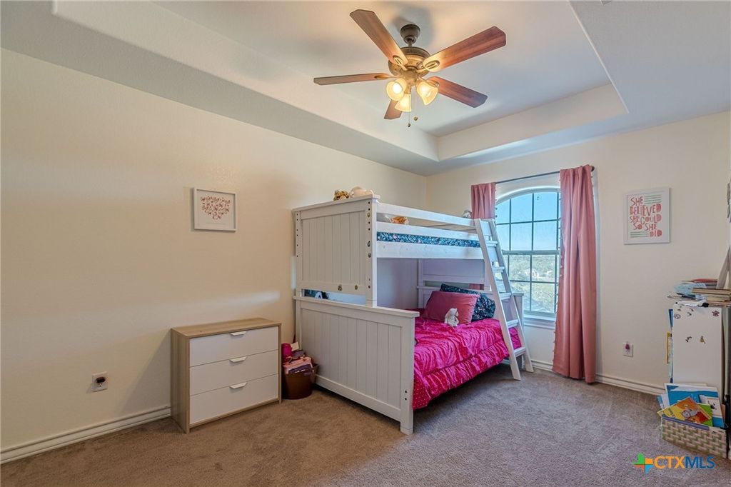 Image 25 of property listing at 105 Windcliff Way, New Braunfels, TX 78132