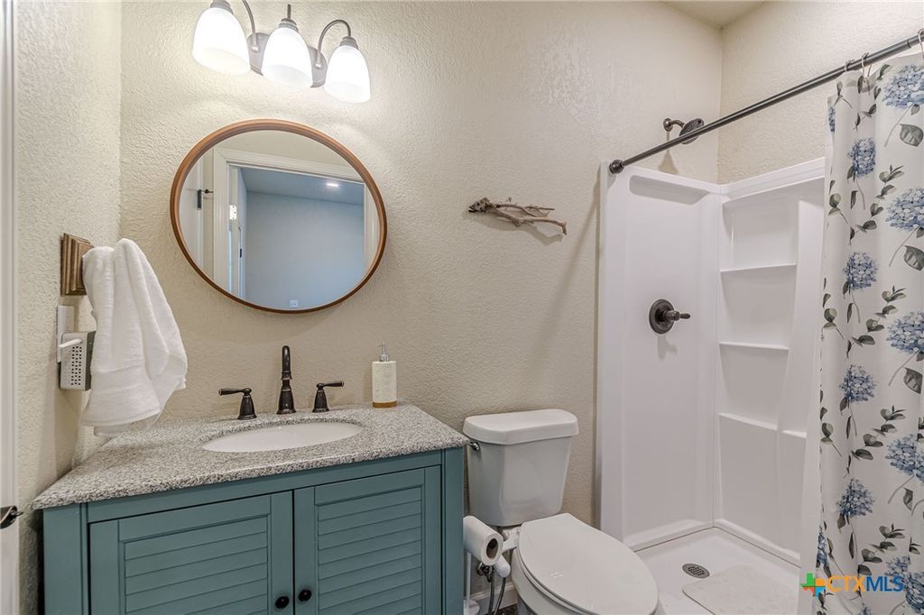 Image 33 of property listing at 105 Windcliff Way, New Braunfels, TX 78132