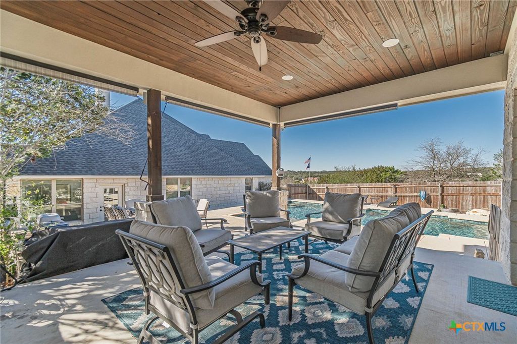 Image 34 of property listing at 105 Windcliff Way, New Braunfels, TX 78132
