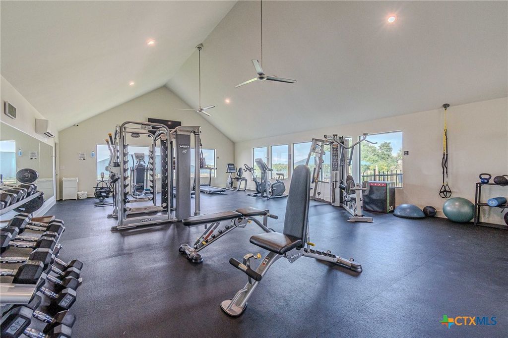 Image 46 of property listing at 105 Windcliff Way, New Braunfels, TX 78132
