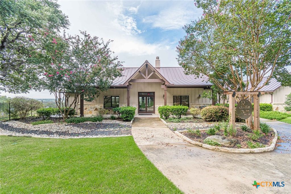 Image 47 of property listing at 105 Windcliff Way, New Braunfels, TX 78132