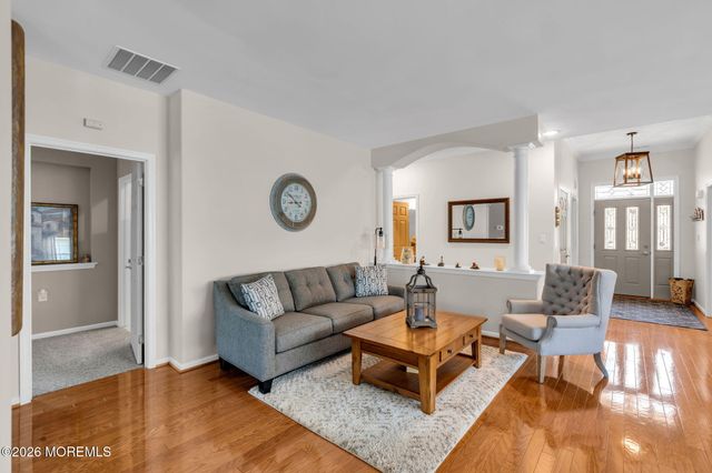 14 Vecchio Road, Manchester, NJ 08759