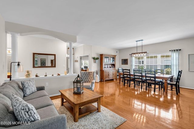 14 Vecchio Road, Manchester, NJ 08759