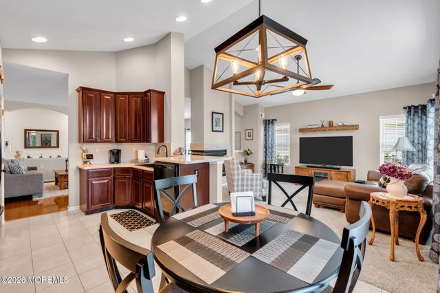 14 Vecchio Road, Manchester, NJ 08759