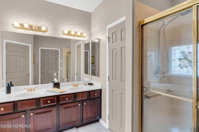 14 Vecchio Road, Manchester, NJ 08759