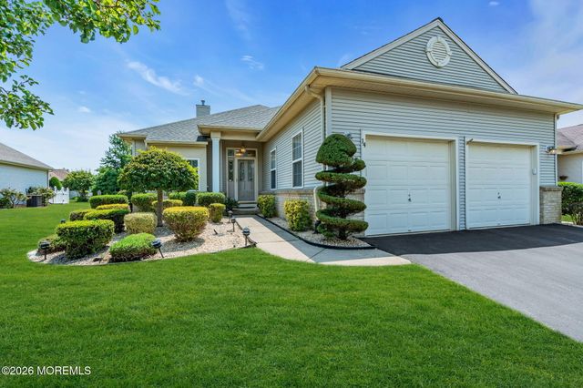 14 Vecchio Road, Manchester, NJ 08759