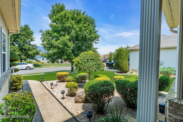 14 Vecchio Road, Manchester, NJ 08759