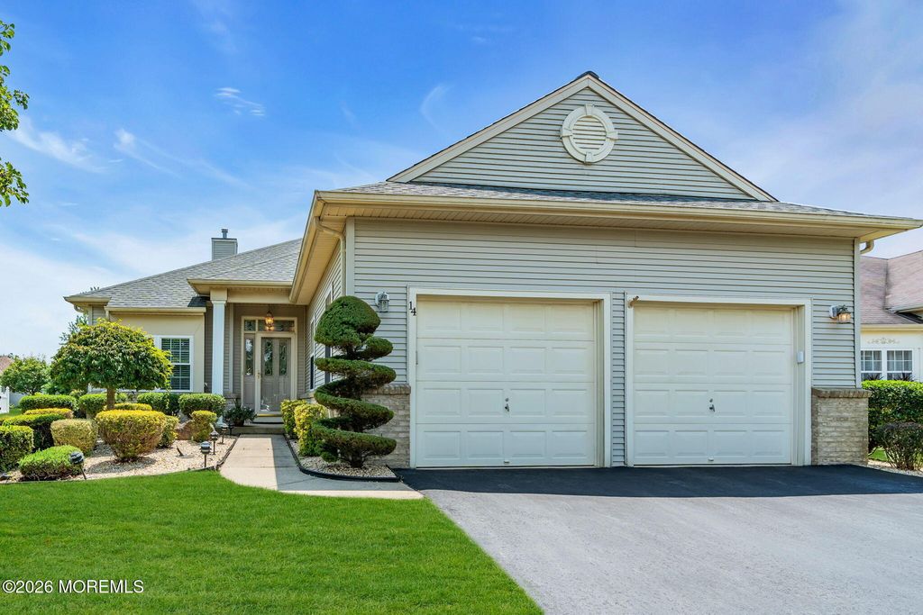 14 Vecchio Road, Manchester, NJ 08759