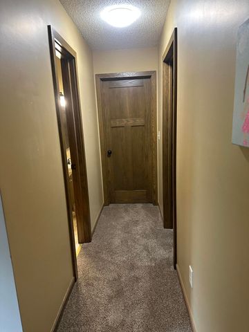 1889 JENNINGS Avenue, Council Bluffs, IA 51503
