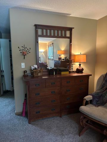 1889 JENNINGS Avenue, Council Bluffs, IA 51503