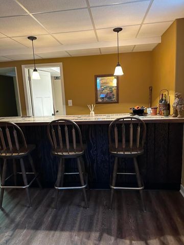 1889 JENNINGS Avenue, Council Bluffs, IA 51503