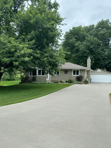 1889 JENNINGS Avenue, Council Bluffs, IA 51503