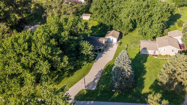 1889 JENNINGS Avenue, Council Bluffs, IA 51503