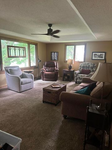 1889 JENNINGS Avenue, Council Bluffs, IA 51503