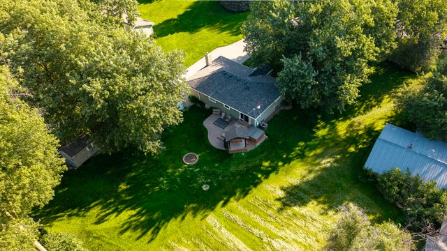 1889 JENNINGS Avenue, Council Bluffs, IA 51503