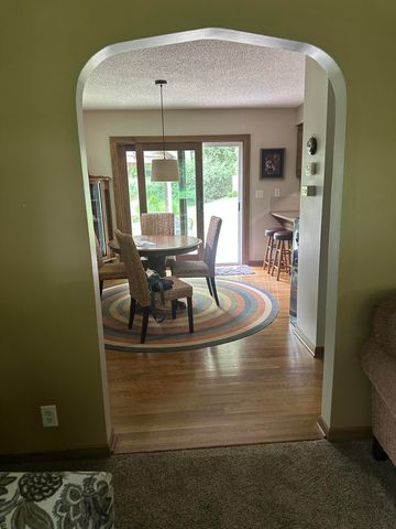 1889 JENNINGS Avenue, Council Bluffs, IA 51503