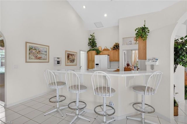 6687 Huntley LN S, Naples, FL 34104