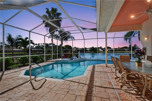 6687 Huntley LN S, Naples, FL 34104