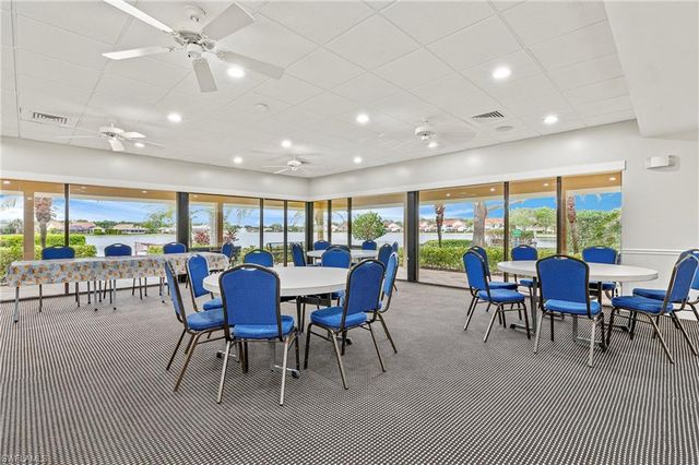 6687 Huntley LN S, Naples, FL 34104