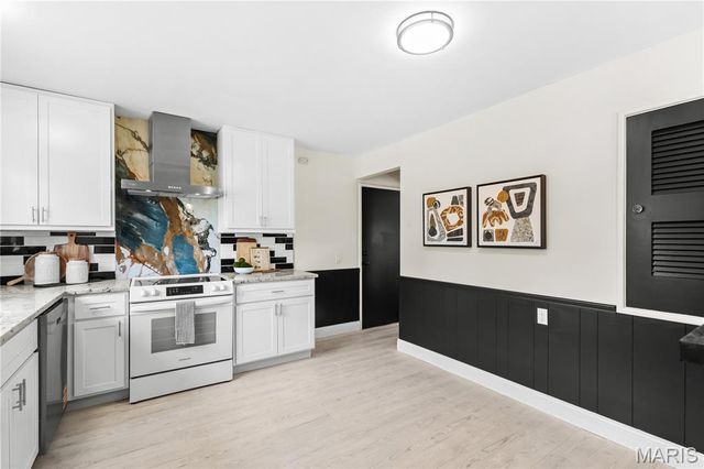 2175 Somerset Drive, Florissant, MO 63033