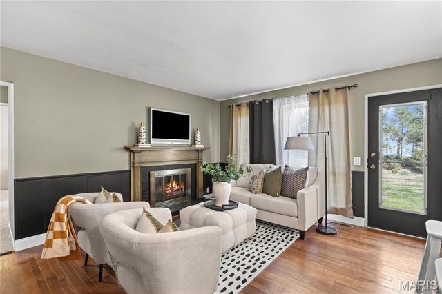 2175 Somerset Drive, Florissant, MO 63033