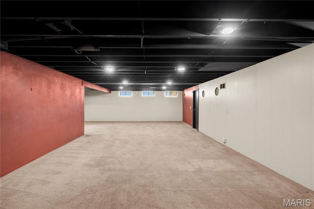 2175 Somerset Drive, Florissant, MO 63033