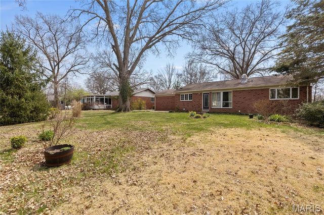 2175 Somerset Drive, Florissant, MO 63033