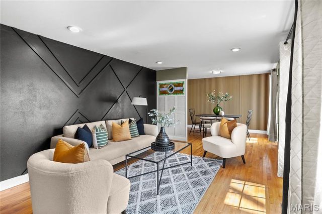 2175 Somerset Drive, Florissant, MO 63033