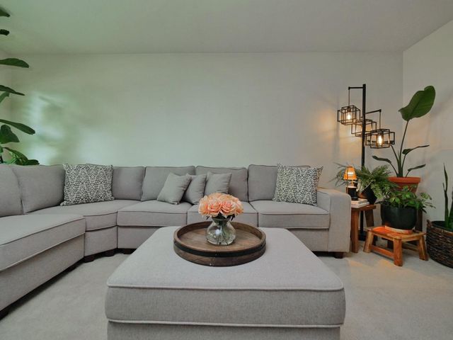 7011 Shoreham, Stockton, CA 95207