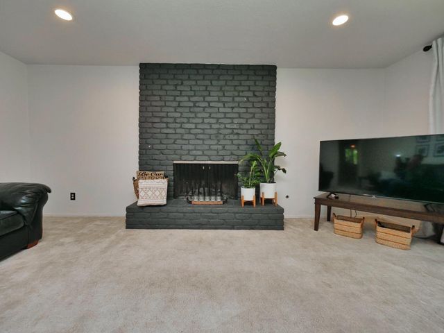 7011 Shoreham, Stockton, CA 95207