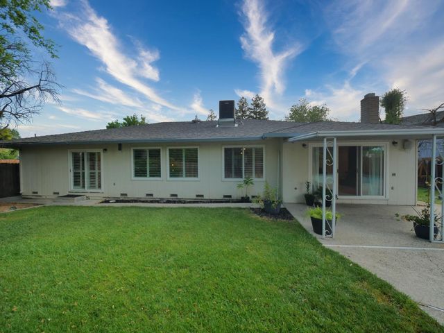7011 Shoreham, Stockton, CA 95207